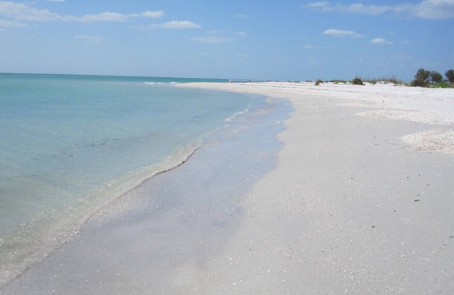 Large 1 Bedroom, 2 Bath Condo - with Sleep Number Bed & Outstanding Gulf View!!