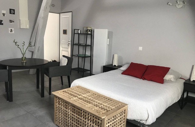 Large 2-person studio