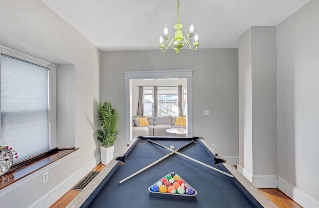 Large 3 bedroom with a Hot Tub!
