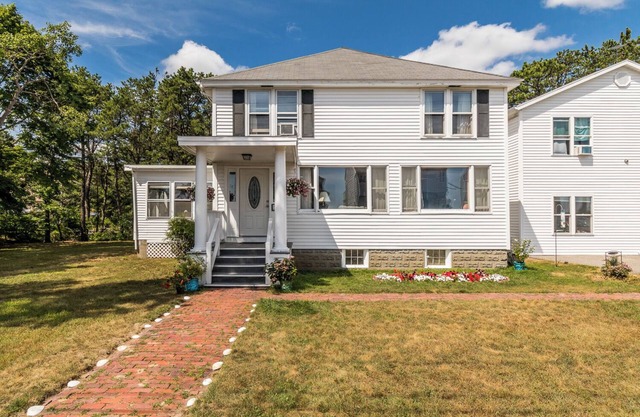 Large, 4 Bedroom, oceanview home, directly across the street from the sandy Kinney Shores beach