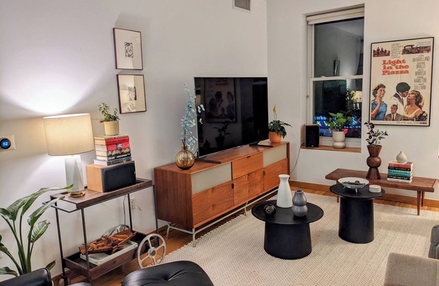 Large and stylish 1BR apartment with gym and roof deck
