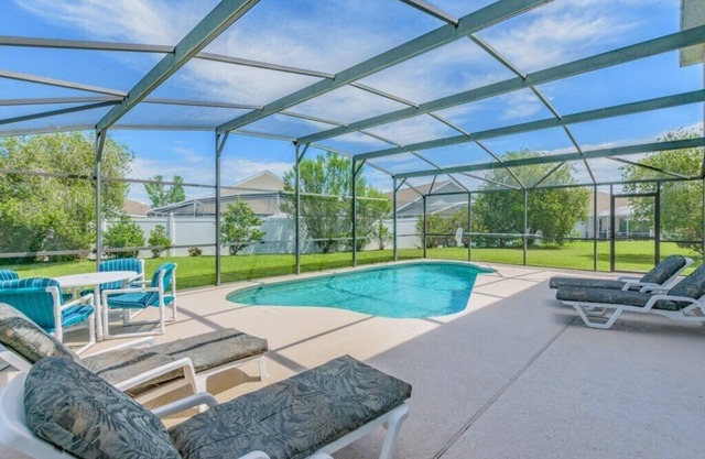 Large Beautiful Golf Home. 2513. Pets considered