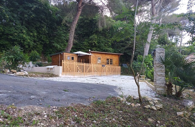 Large Chalet in full nature, with amazing views over the heights of Nice