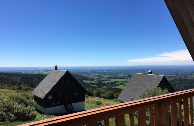 Large chalet - South-facing, view of the Cantal - Sleeps 15, at the foot of the slopes