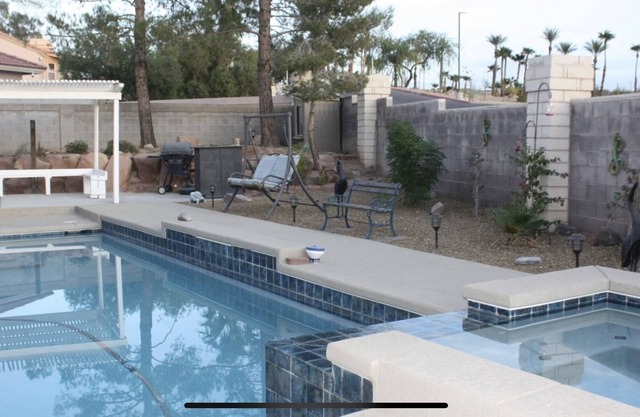 Large city view nea Lake Mead with boat parking, pool