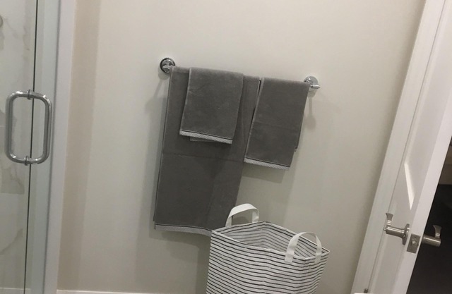 Large Contemporary Fully Furnished One Bedroom with on Suite Bathroom