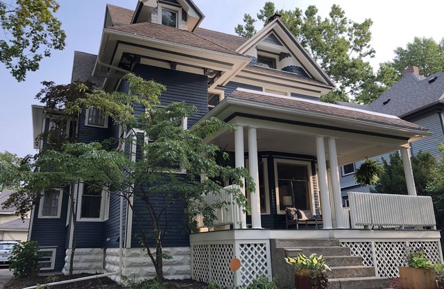 Large home walking distance to Notre Dame and downtown