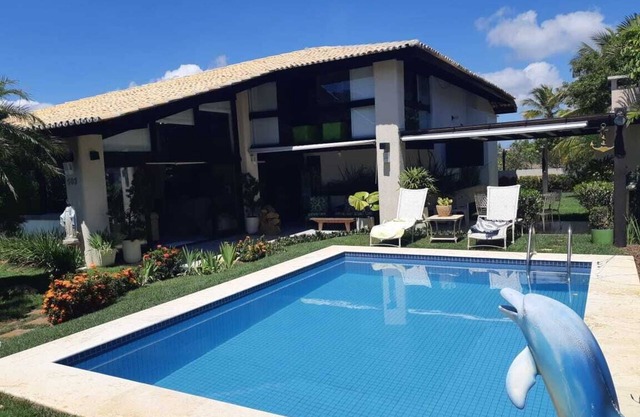 Large house, gated community in Guarajuba, with pool, barbecue !