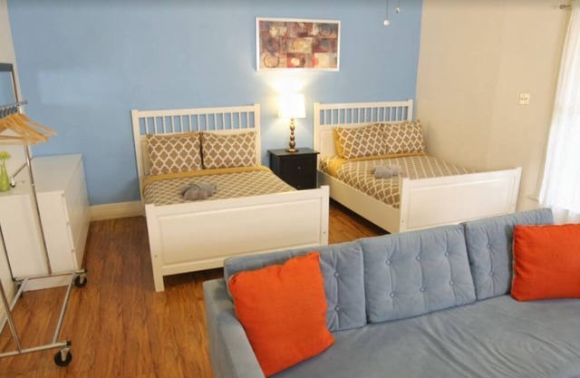 Large Private Spacious Room in KoreaTown