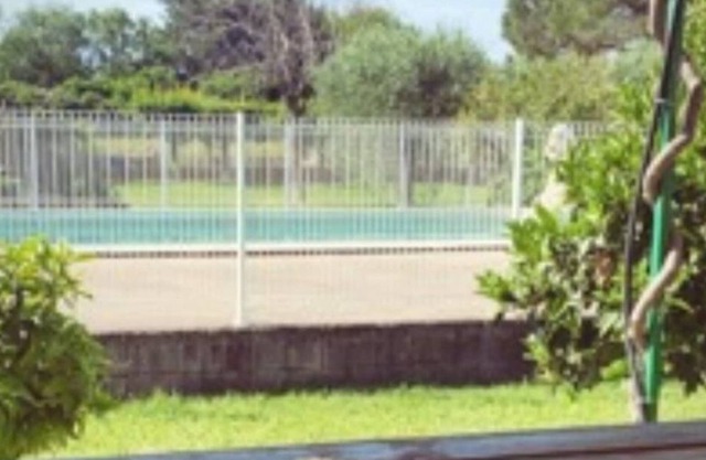 Large Provencal house with swimming pool