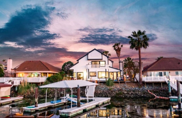 * Large Updated Waterfront Delta Manor Boat Dock *