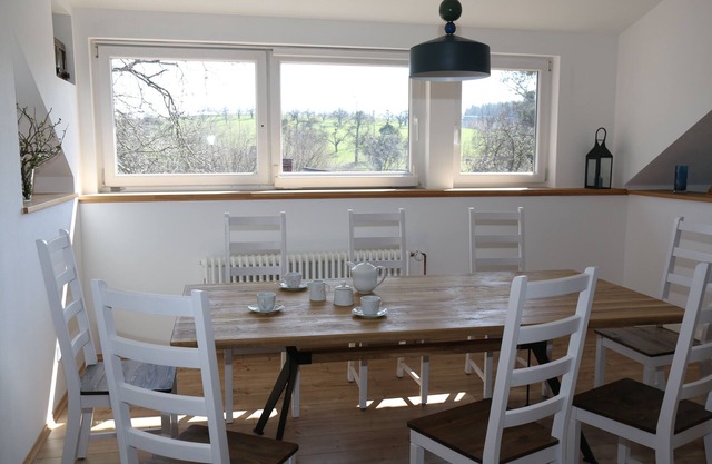 Large vacation apartment, wonderful view of the countryside, approx. 6 km from Lake Constance