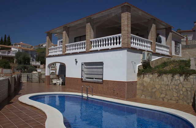 Large villa near the beach with pool and sea views