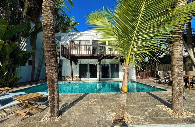 Las Olas Escape Duplex Beach-Pool-Sauna-Las Olas