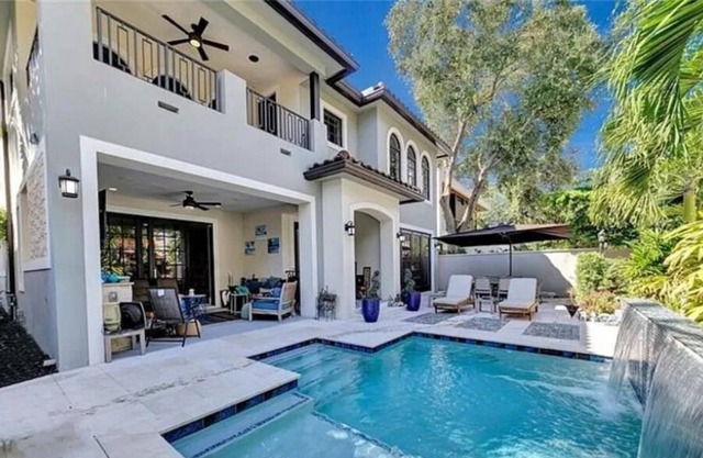 Las Olas Mansion! Award winning builder!
