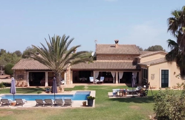 Last minute offer! Exclusive private villa with pool, bbq, wifi, A/A