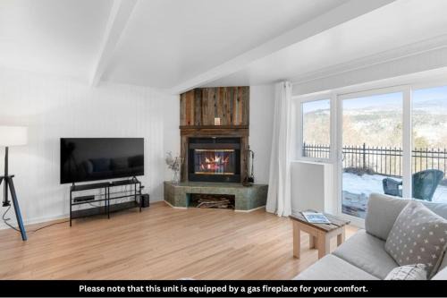 Laurentian Retreat with Views of Mont-Tremblant