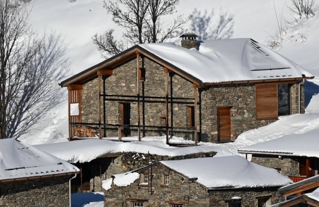 Le "1898", a ski-in/ski-out alpine chalet combining tradition, ecology and comfort