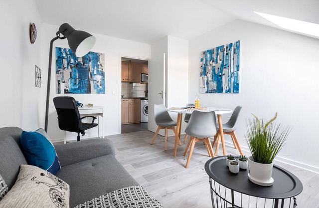 Le Monnet - Cosy 2-Person Apartment near Metro Gorge de Loup