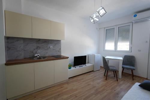 Le Nina Apartments