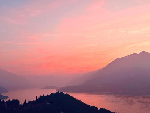 Le Palm House has two bedrooms with the breathtaking view over lake Como