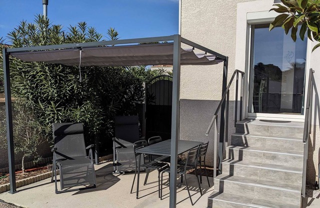 Le Stud'Thau Balaruc, Charming Cocoon (outside & parking)