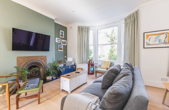 Leafy & Stylish Brixton Retreat
