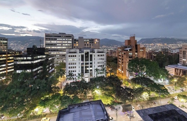 Leblón Suites Hotel