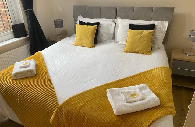 Leeds Cosy,1br Apt, Garden & Free Parking