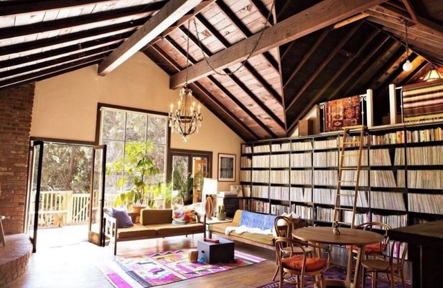 Legendary Laurel Canyon 2BR/2BA Cabin with WIFI, A/C, Music Studio
