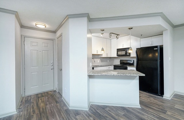 Lenox Park - Cozy 1-bedroom Corporate Apartment