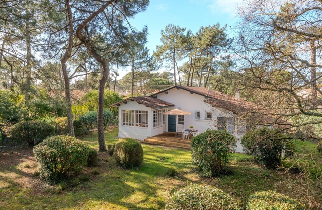 Les Bruyères by Interhome