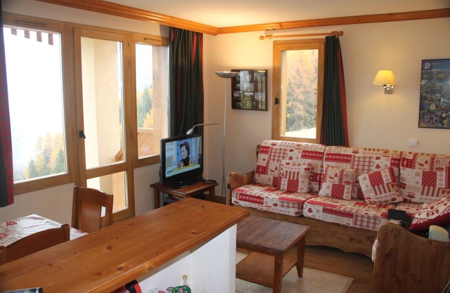 Les Coches-La Plagne: Spacious 3 rooms (6 people - 2 bathrooms) Montchavin foot track