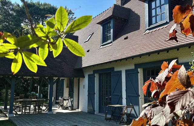 Les Falaises de L'Ailly House sleeps 8