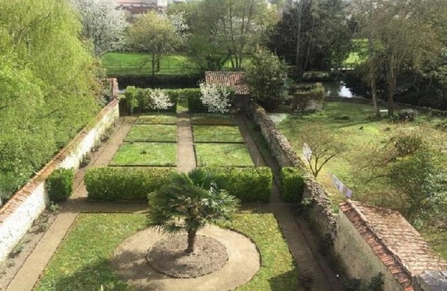 Les Jardins De La Seugne