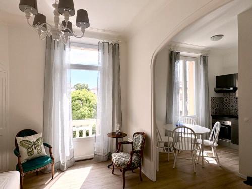 Les Lucioles-2rooms app 9 min Festival -balcon-wifi
