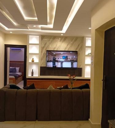 Less2More Luxury Suites