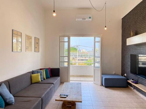 Lester 4-Bedroom Apartment in Mar Mikhael