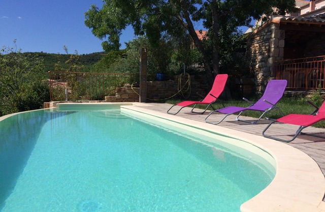 LESTIVAL cottage with heated pool near Lac du Salagou, the sea and Larzac.