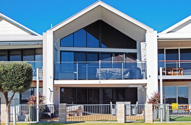 Lesueur Days: 3 BR, 2 BA Apartment in Jurien Bay, Sleeps 6
