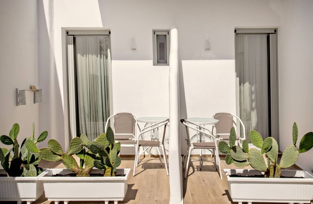 Levantes Luxury Suites I II