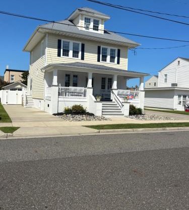 Lg fam6 br home sleeping 18 1 block to beach & boardwalk