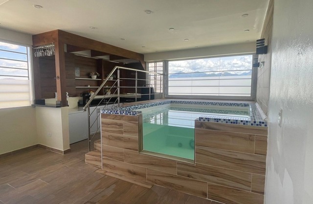 LIANA’s Rooftop .Penthouse with Private indoor Jacuzzi
