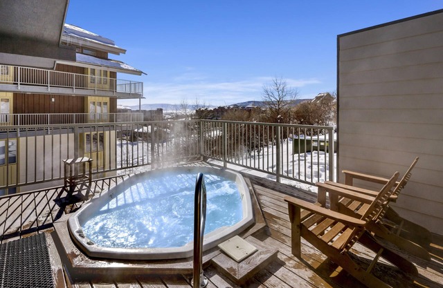 Lift Tickets Heart Of The Base with Private Deck & Fireplace
