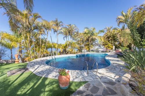 Lightbooking Eva D Fuencaliente La Palma con piscina