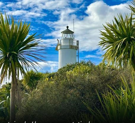 Lighthouse-hideaway