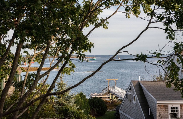 Lighthouse View Cape Porpoise Cottage