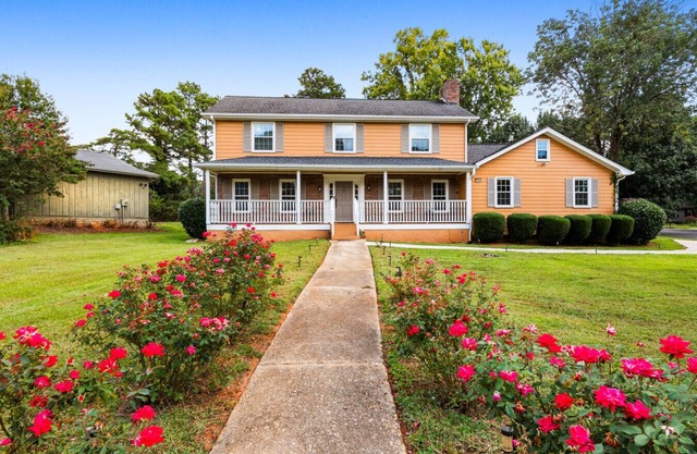 Lilburn Gateway | Game Loft, Fire Pit, Near Stone Mountain