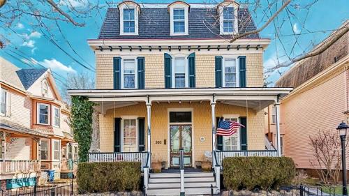 Lillys Butterscotch Cottage-5 Bdrm Wbonus Loft!