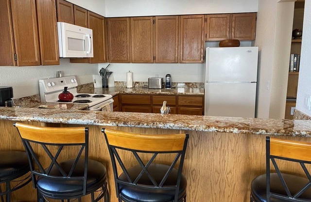 Lincoln City Beachfront Charm at the Sandpiper 208